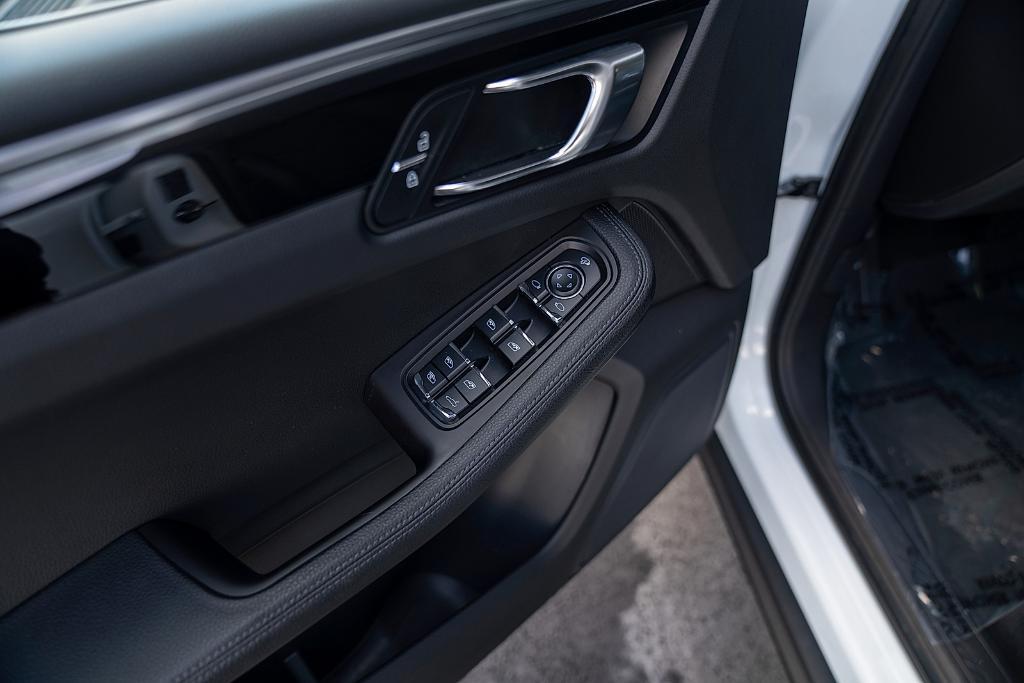 used 2022 Porsche Macan car, priced at $44,987