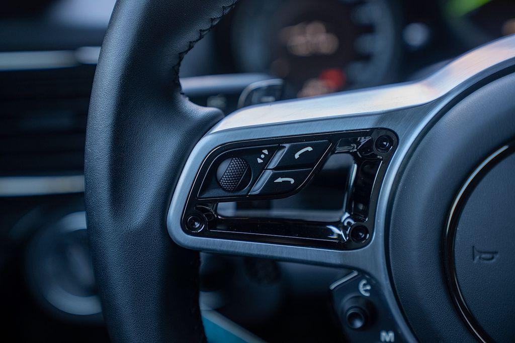 used 2015 Porsche 918 Spyder car, priced at $4,590,000