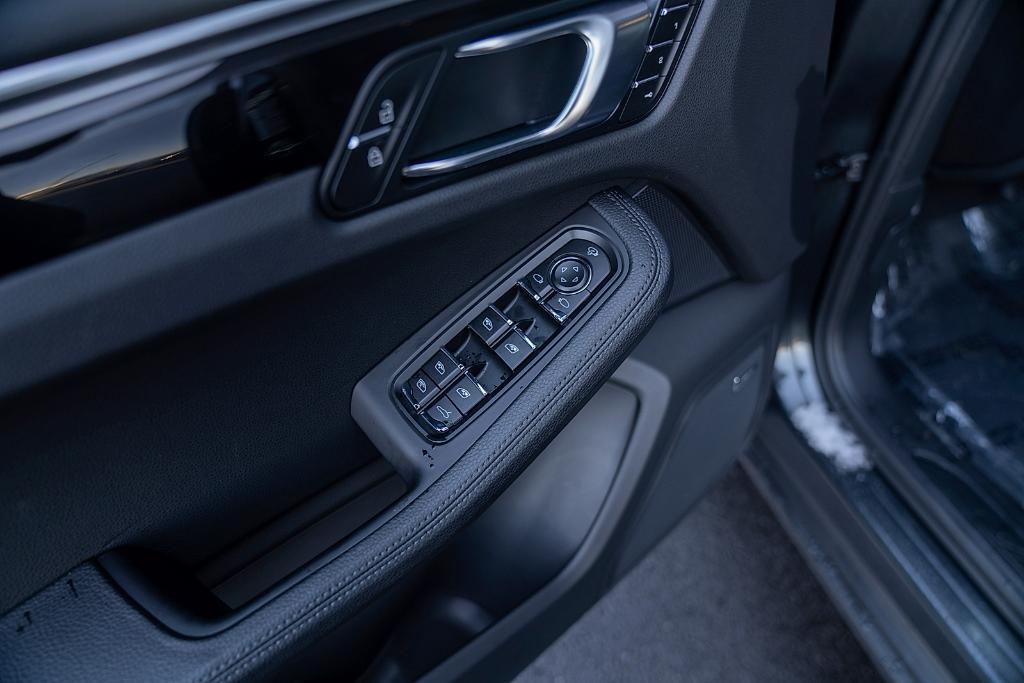 used 2025 Porsche Macan car, priced at $61,900