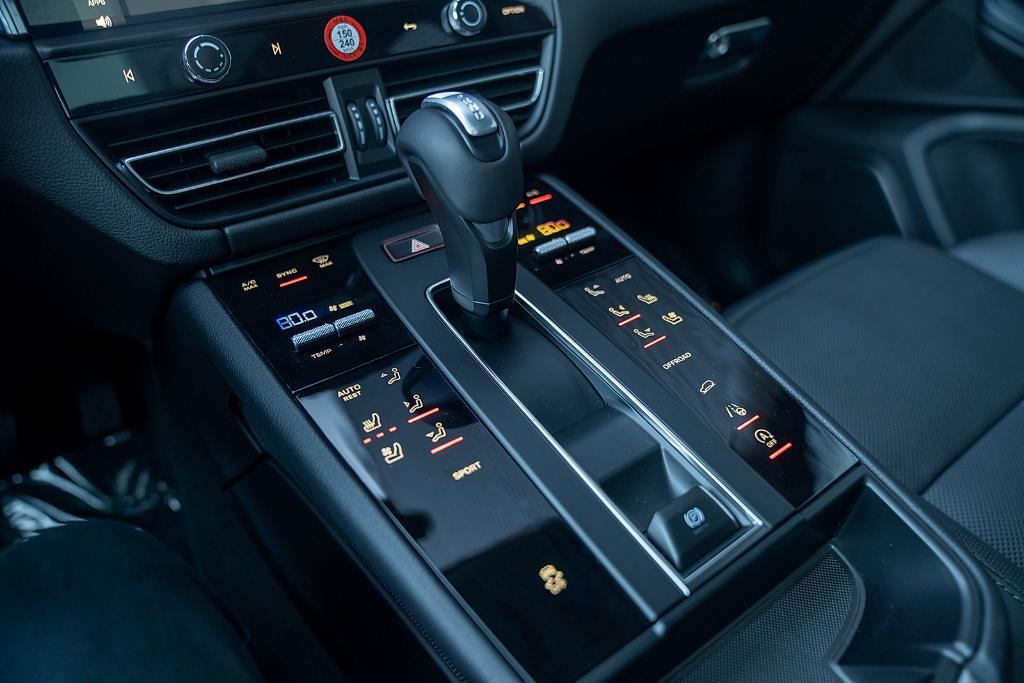 used 2025 Porsche Macan car, priced at $61,900