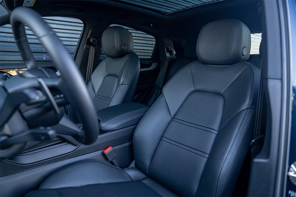 used 2025 Porsche Cayenne car, priced at $95,900