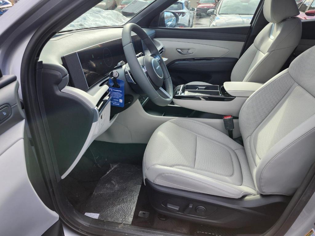 new 2026 Hyundai TUCSON Hybrid car, priced at $44,395