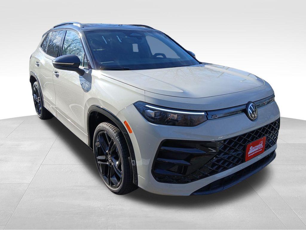 new 2026 Volkswagen Tiguan car, priced at $39,013