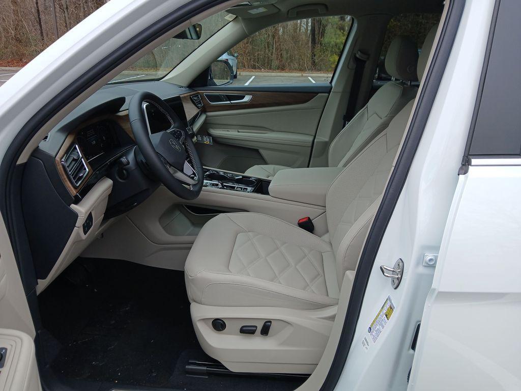 new 2026 Volkswagen Atlas car, priced at $45,848
