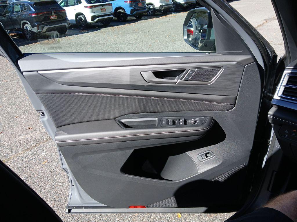 new 2026 Volkswagen Atlas Cross Sport car, priced at $44,700