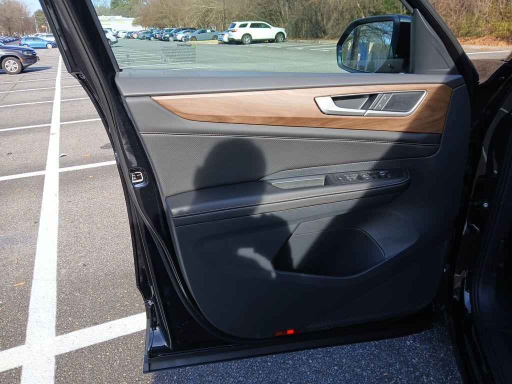 new 2026 Volkswagen Atlas car, priced at $38,603