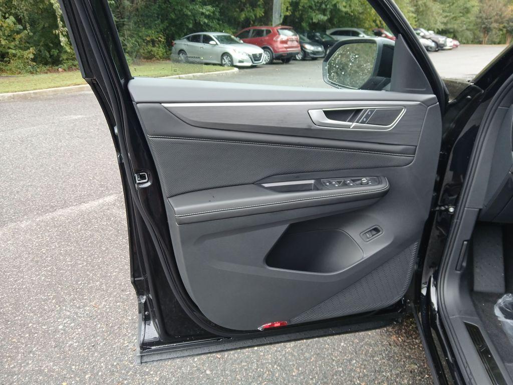 new 2026 Volkswagen Atlas Cross Sport car, priced at $44,580