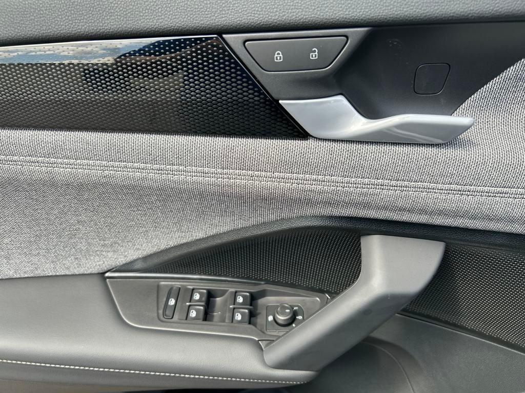 used 2025 Volkswagen Tiguan car, priced at $27,854