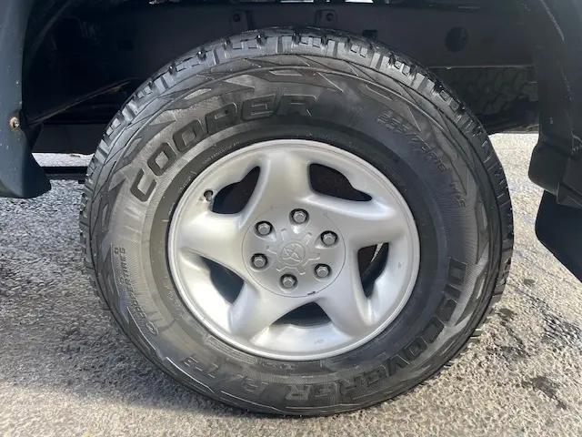 used 2004 Toyota Tundra car, priced at $14,995