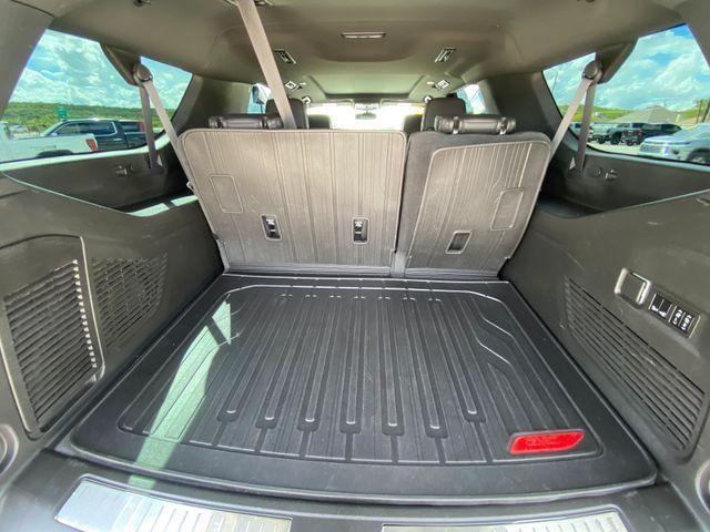 used 2022 GMC Yukon XL car, priced at $51,668