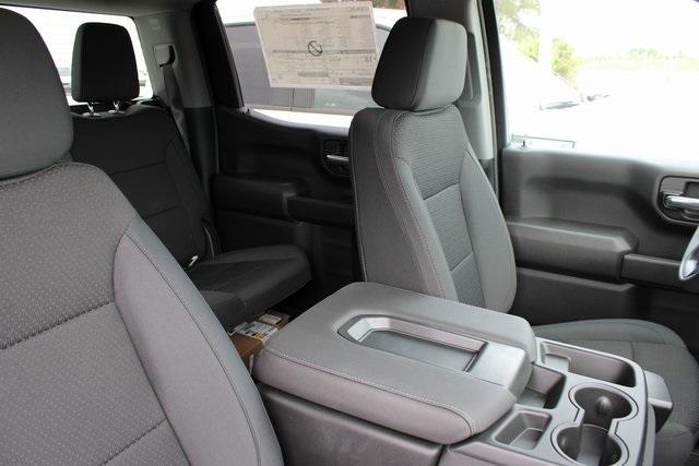 new 2025 GMC Sierra 1500 car, priced at $42,155