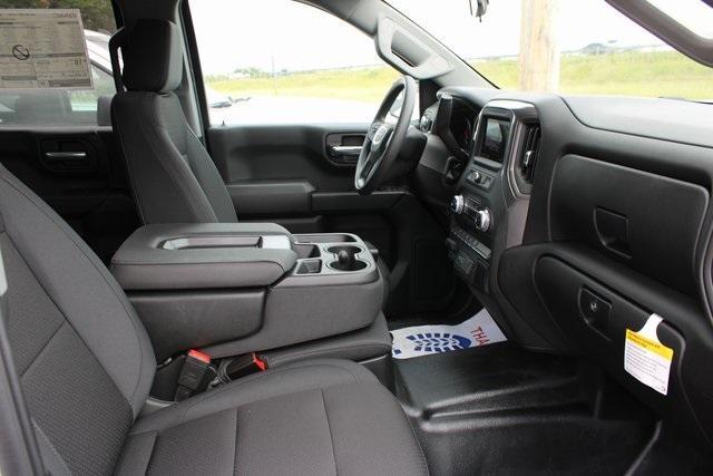 new 2025 GMC Sierra 1500 car, priced at $42,155