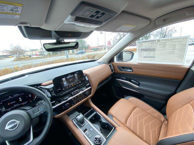 new 2025 Nissan Pathfinder car, priced at $46,713