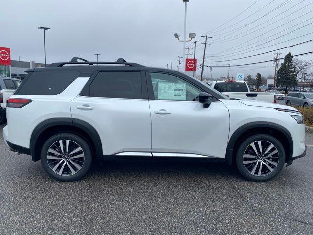 new 2025 Nissan Pathfinder car, priced at $46,713