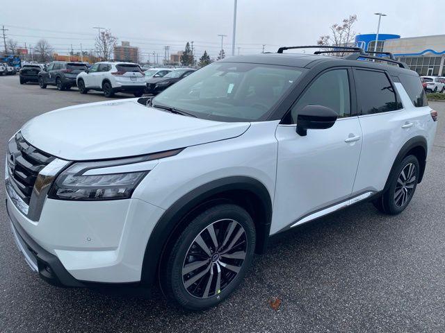 new 2025 Nissan Pathfinder car, priced at $46,713