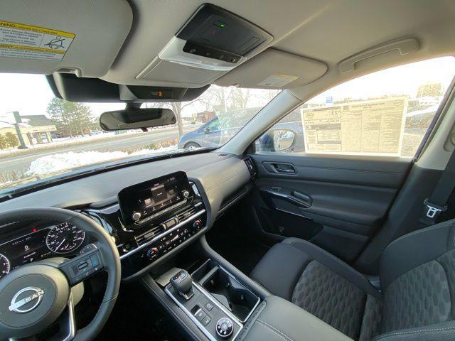 new 2025 Nissan Pathfinder car, priced at $36,806