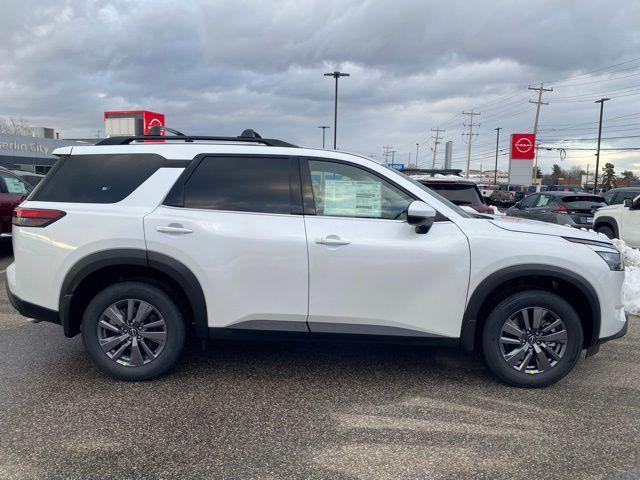 new 2025 Nissan Pathfinder car, priced at $36,712