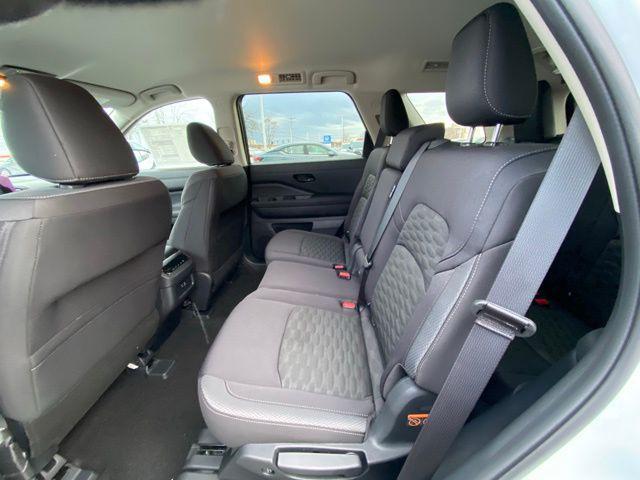 new 2025 Nissan Pathfinder car, priced at $36,712