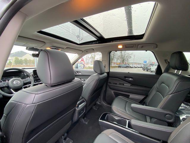 new 2025 Nissan Pathfinder car, priced at $42,332