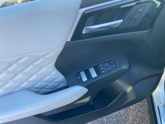 used 2023 Mitsubishi Outlander PHEV car, priced at $28,914