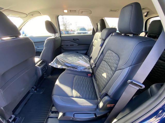 new 2025 Nissan Pathfinder car, priced at $34,300