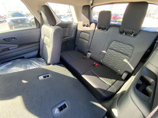 new 2025 Nissan Pathfinder car, priced at $34,300