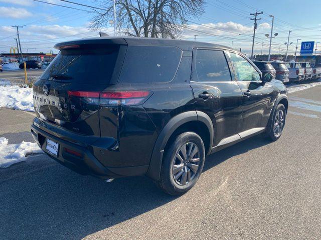new 2026 Nissan Pathfinder car, priced at $39,675
