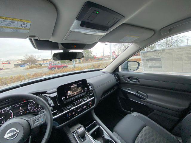 new 2025 Nissan Pathfinder car, priced at $35,980