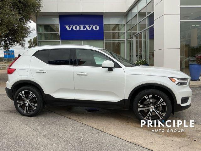 used 2021 Volvo XC40 car, priced at $29,962