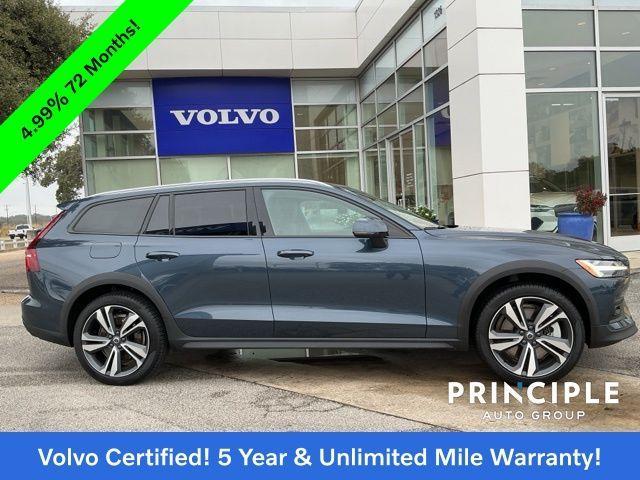 used 2025 Volvo V60 Cross Country car, priced at $35,962