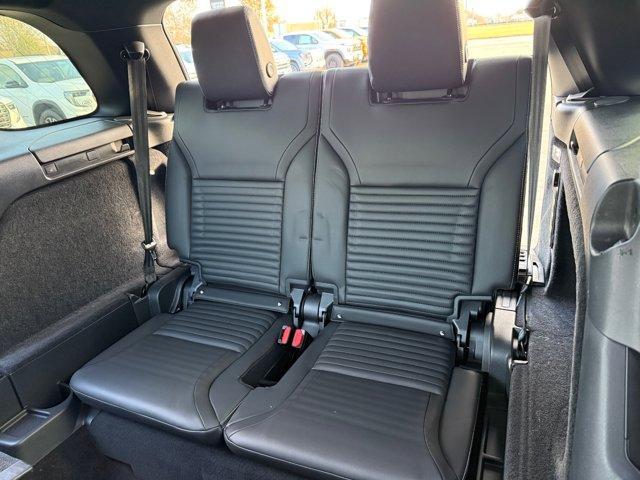 used 2024 Land Rover Discovery car, priced at $48,000