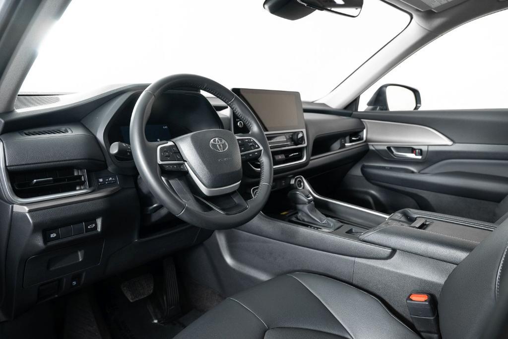 used 2025 Toyota Grand Highlander car, priced at $43,995