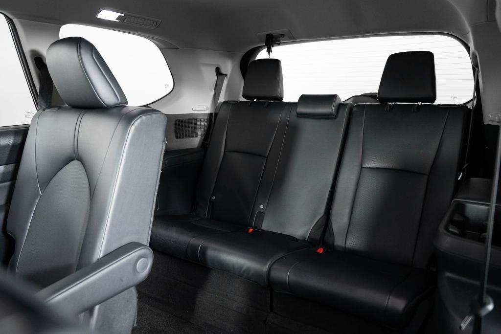 used 2025 Toyota Grand Highlander car, priced at $43,995