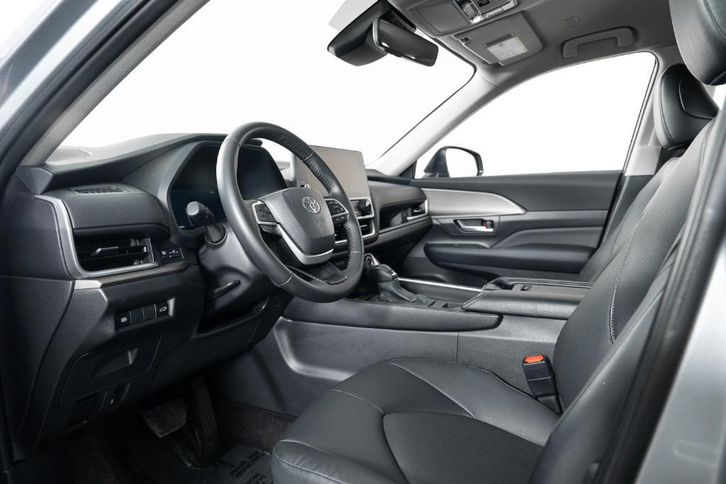 used 2025 Toyota Grand Highlander car, priced at $43,995