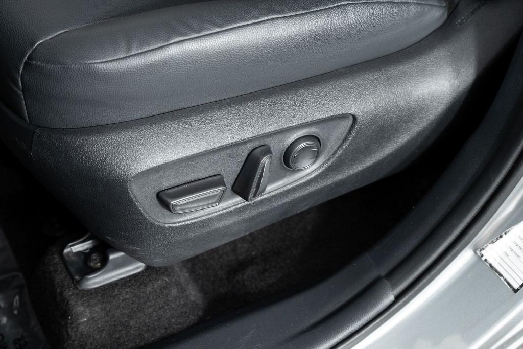 used 2025 Toyota Grand Highlander car, priced at $43,995