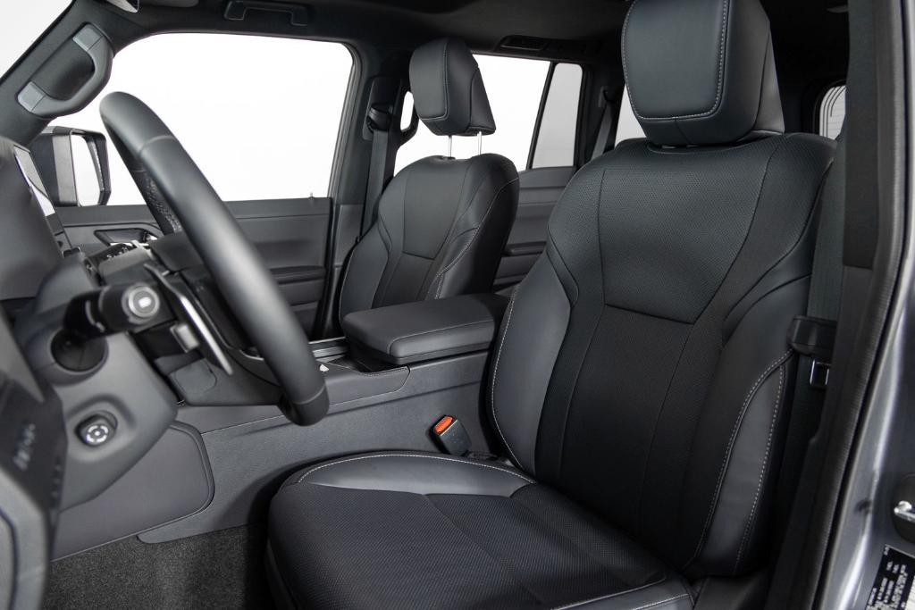 used 2025 Lexus GX 550 car, priced at $99,995