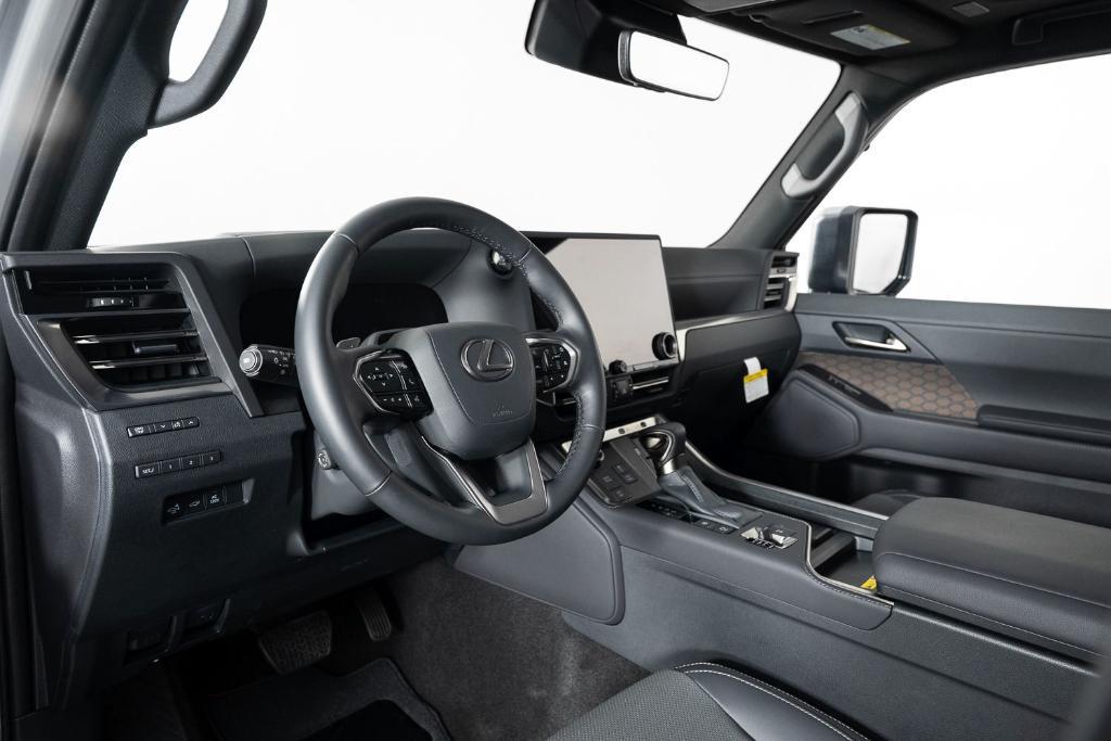 used 2025 Lexus GX 550 car, priced at $94,995