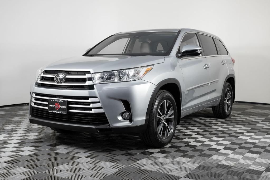used 2018 Toyota Highlander car, priced at $24,995