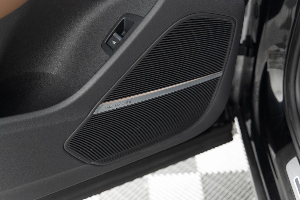 used 2022 Audi Q7 car, priced at $29,995