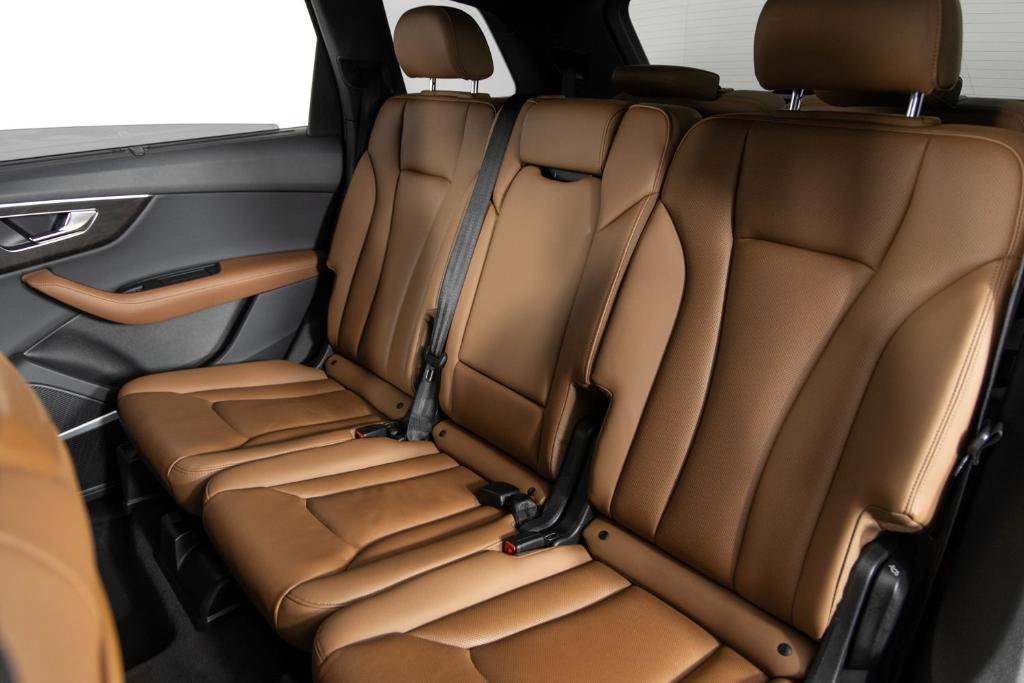 used 2022 Audi Q7 car, priced at $29,995