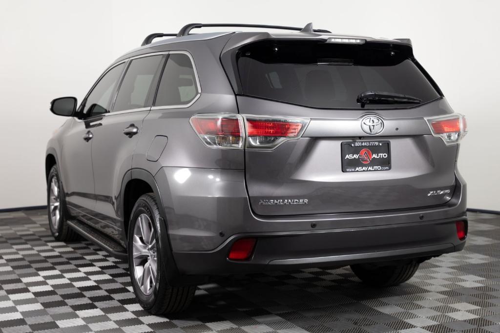 used 2015 Toyota Highlander car, priced at $14,995