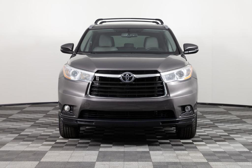used 2015 Toyota Highlander car, priced at $14,995