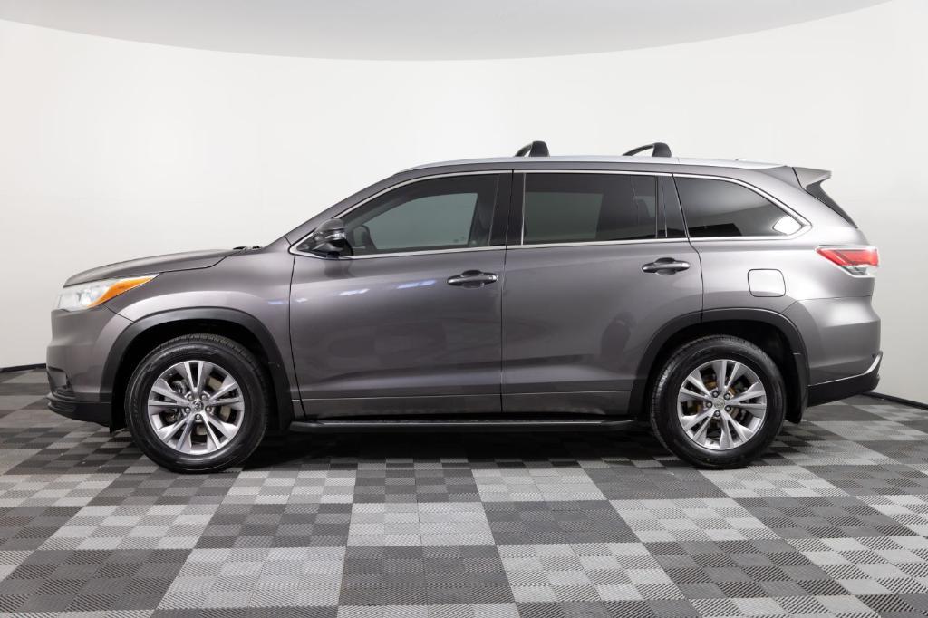 used 2015 Toyota Highlander car, priced at $14,995