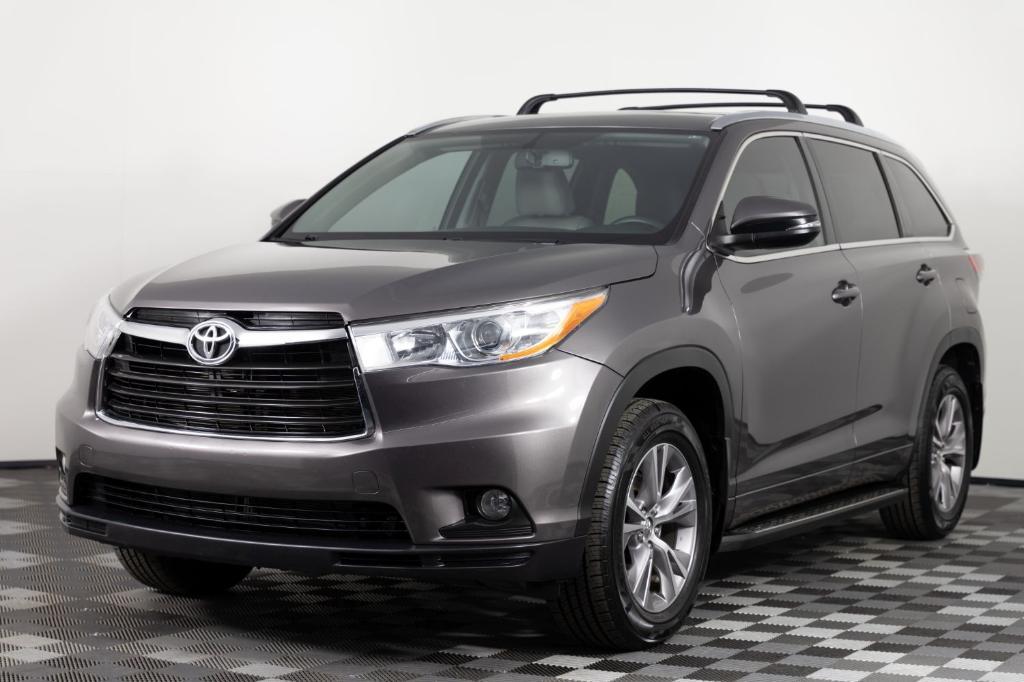 used 2015 Toyota Highlander car, priced at $14,995