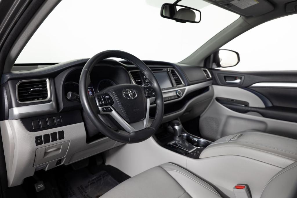 used 2015 Toyota Highlander car, priced at $14,995