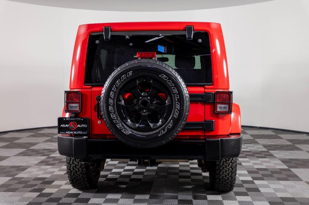 used 2015 Jeep Wrangler Unlimited car, priced at $18,995