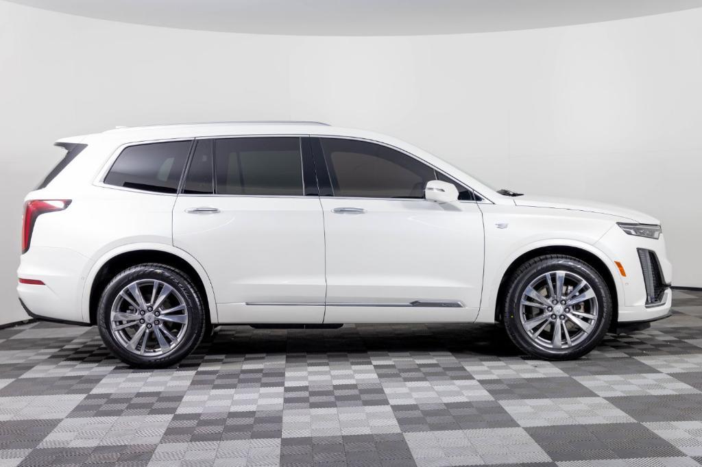 used 2022 Cadillac XT6 car, priced at $35,495