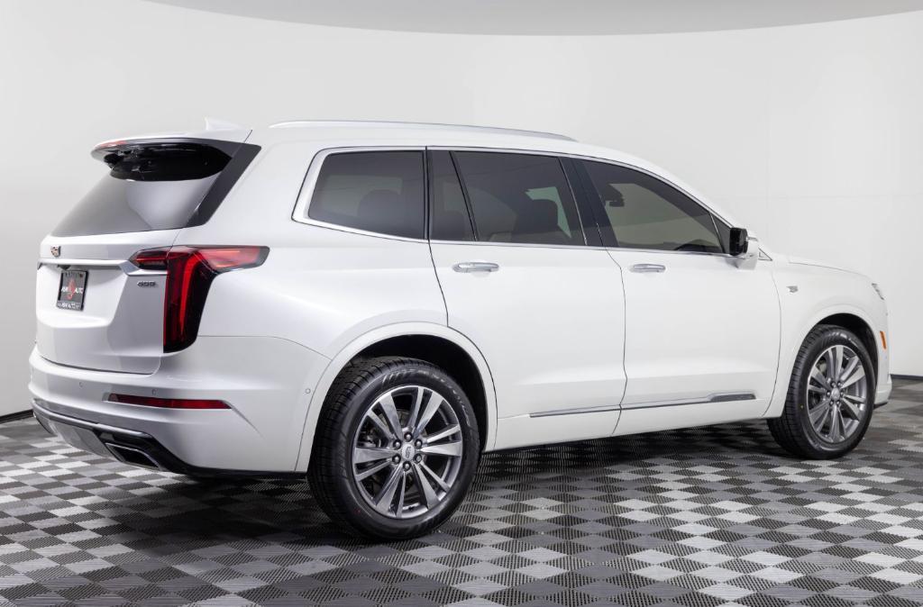 used 2022 Cadillac XT6 car, priced at $35,495