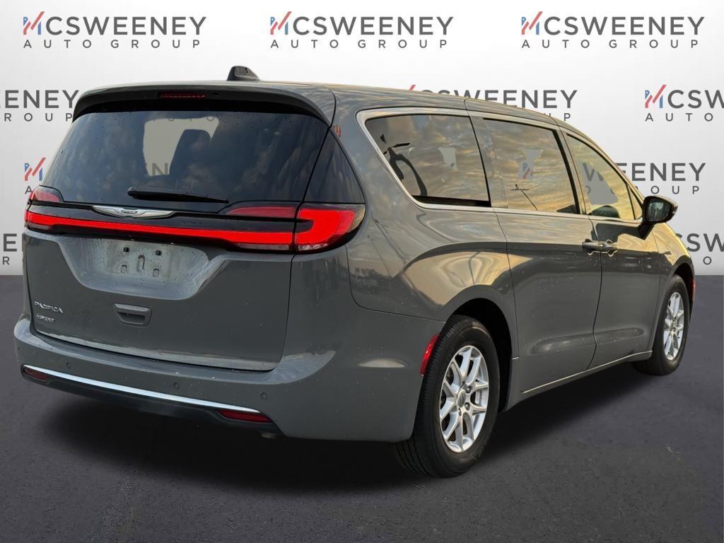 used 2023 Chrysler Pacifica car, priced at $23,000