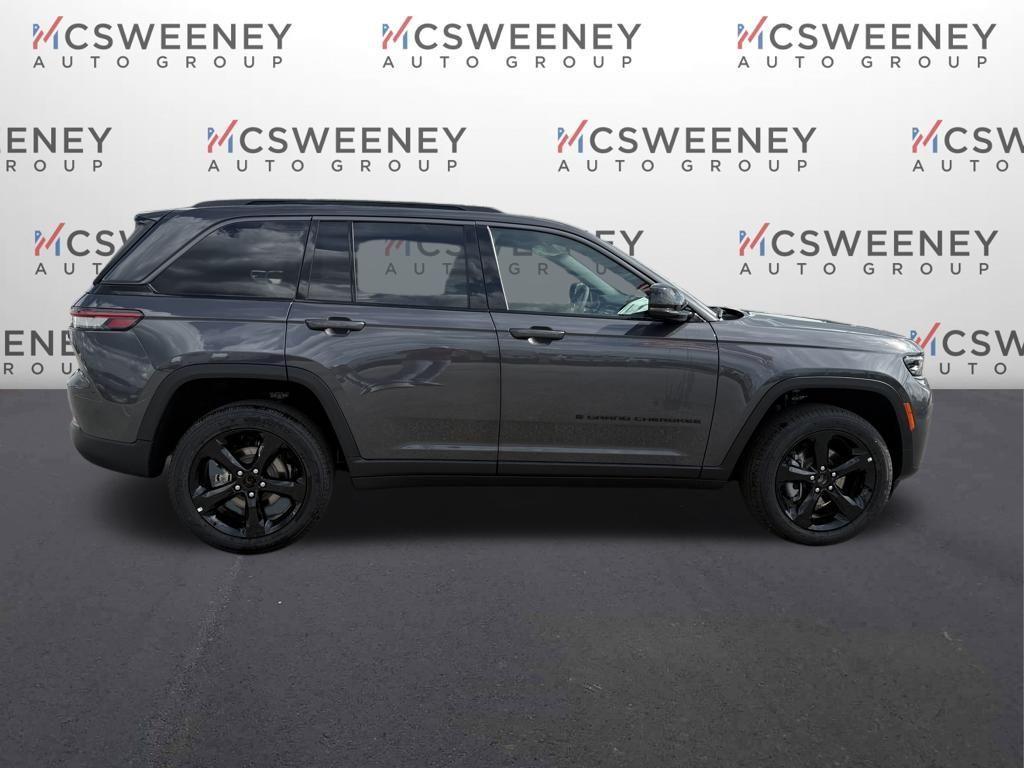 new 2026 Jeep Grand Cherokee car, priced at $38,975